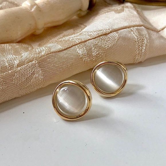 Jewelry - Cat's eye 14k Gold Earrings Stud Earrings Gold Stud Earrings Everyday wear